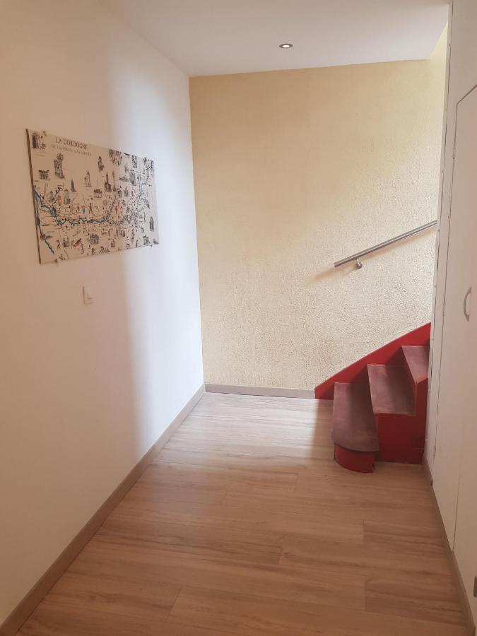 08 - Tres Joli Studio Tout Equipe Avec Parking Privatif Gratuit, Grand Fourgon Possible, Tout Le Linge De Maison Est Fourni Razac-sur-l'Isle ภายนอก รูปภาพ
