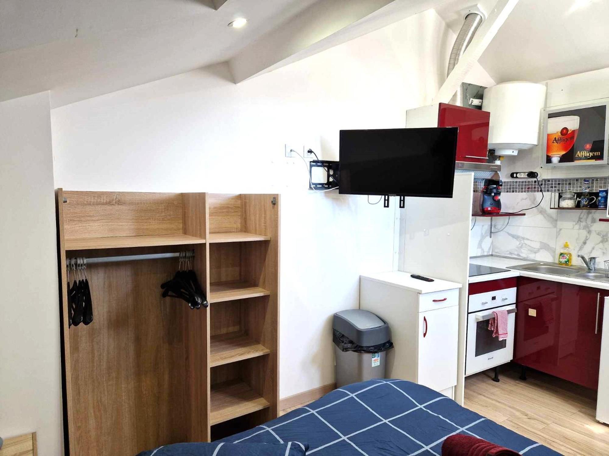08 - Tres Joli Studio Tout Equipe Avec Parking Privatif Gratuit, Grand Fourgon Possible, Tout Le Linge De Maison Est Fourni Razac-sur-l'Isle ภายนอก รูปภาพ
