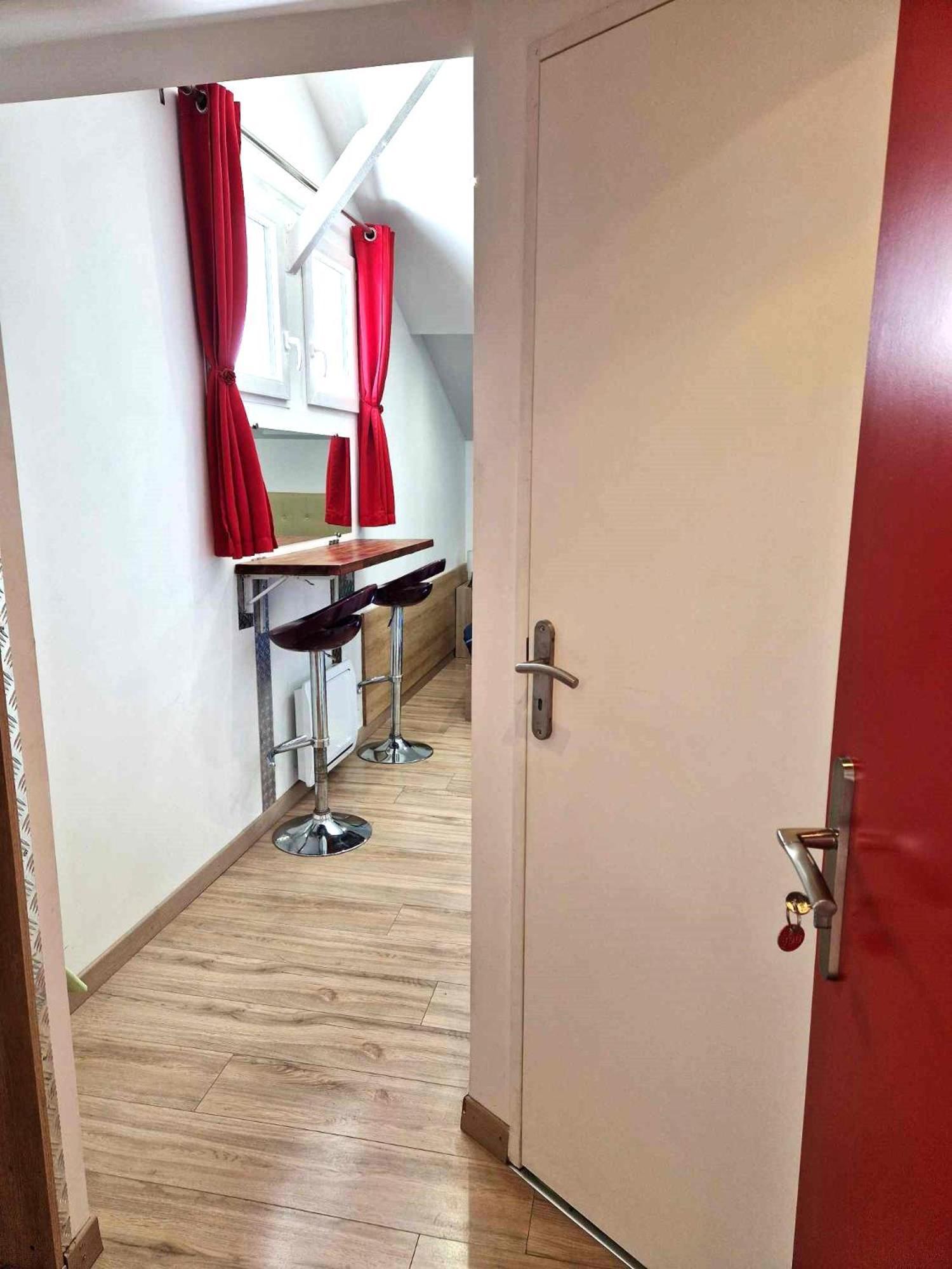 08 - Tres Joli Studio Tout Equipe Avec Parking Privatif Gratuit, Grand Fourgon Possible, Tout Le Linge De Maison Est Fourni Razac-sur-l'Isle ภายนอก รูปภาพ