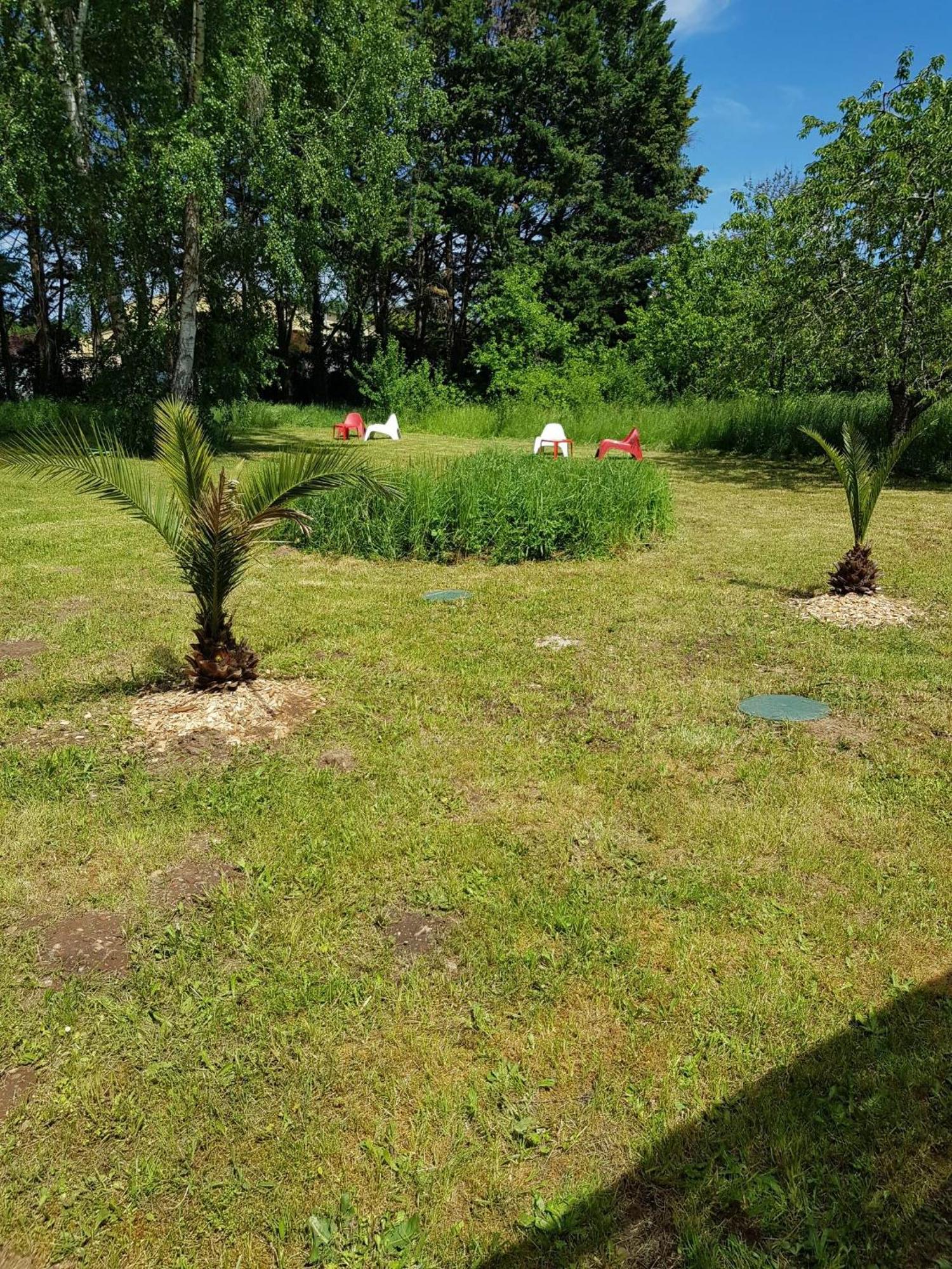 08 - Tres Joli Studio Tout Equipe Avec Parking Privatif Gratuit, Grand Fourgon Possible, Tout Le Linge De Maison Est Fourni Razac-sur-l'Isle ภายนอก รูปภาพ